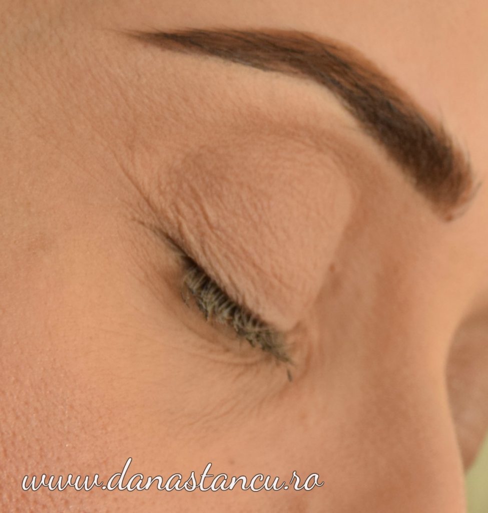 Shape Brow medium Ash